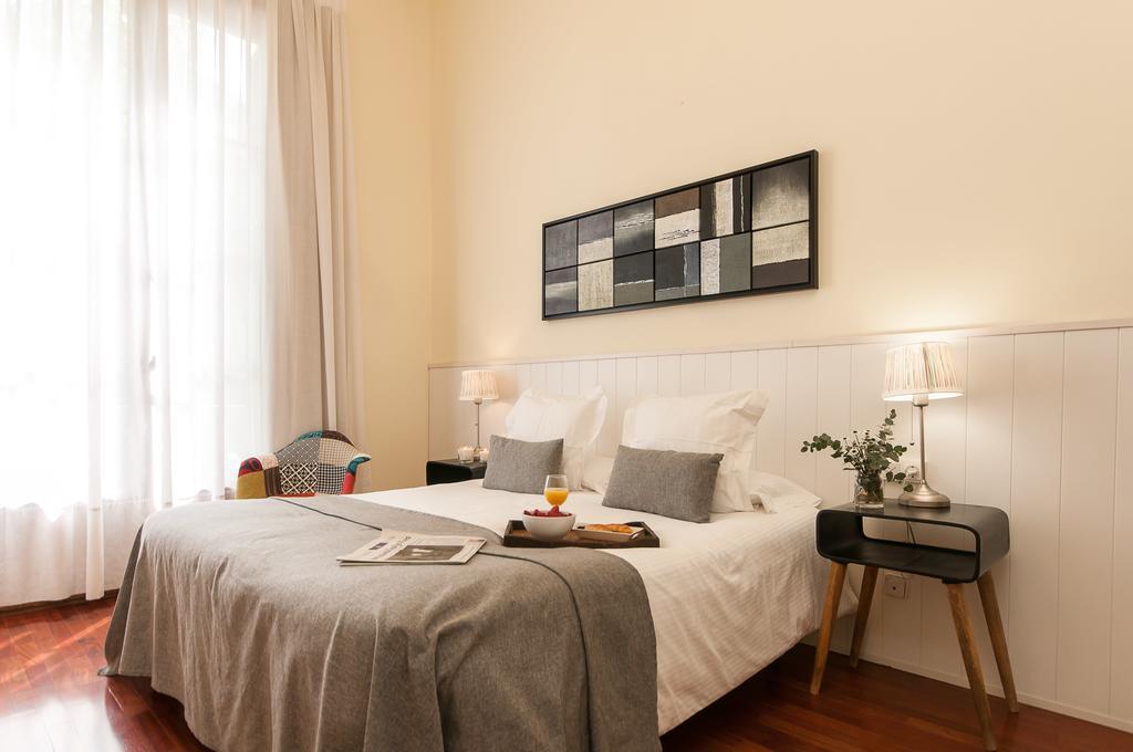 Aspasios Rambla Catalunya Suites Barcelona Bagian luar foto