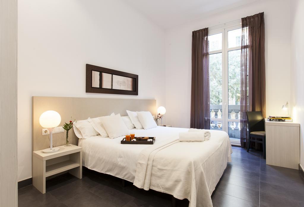 Aspasios Rambla Catalunya Apartments Barcelona Bagian luar foto