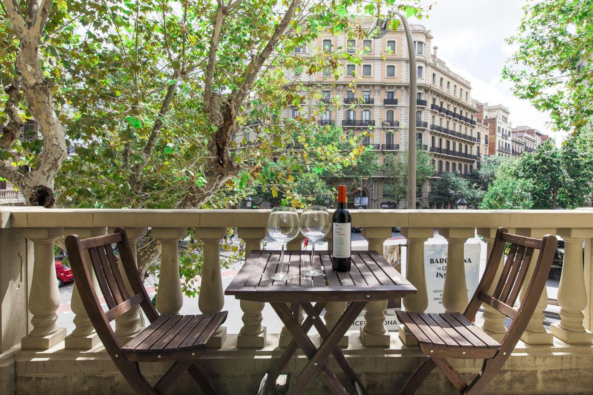 Aspasios Rambla Catalunya Suites Barcelona Bagian luar foto